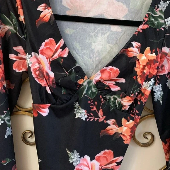 GUESS crop top - Picture 2 of 5